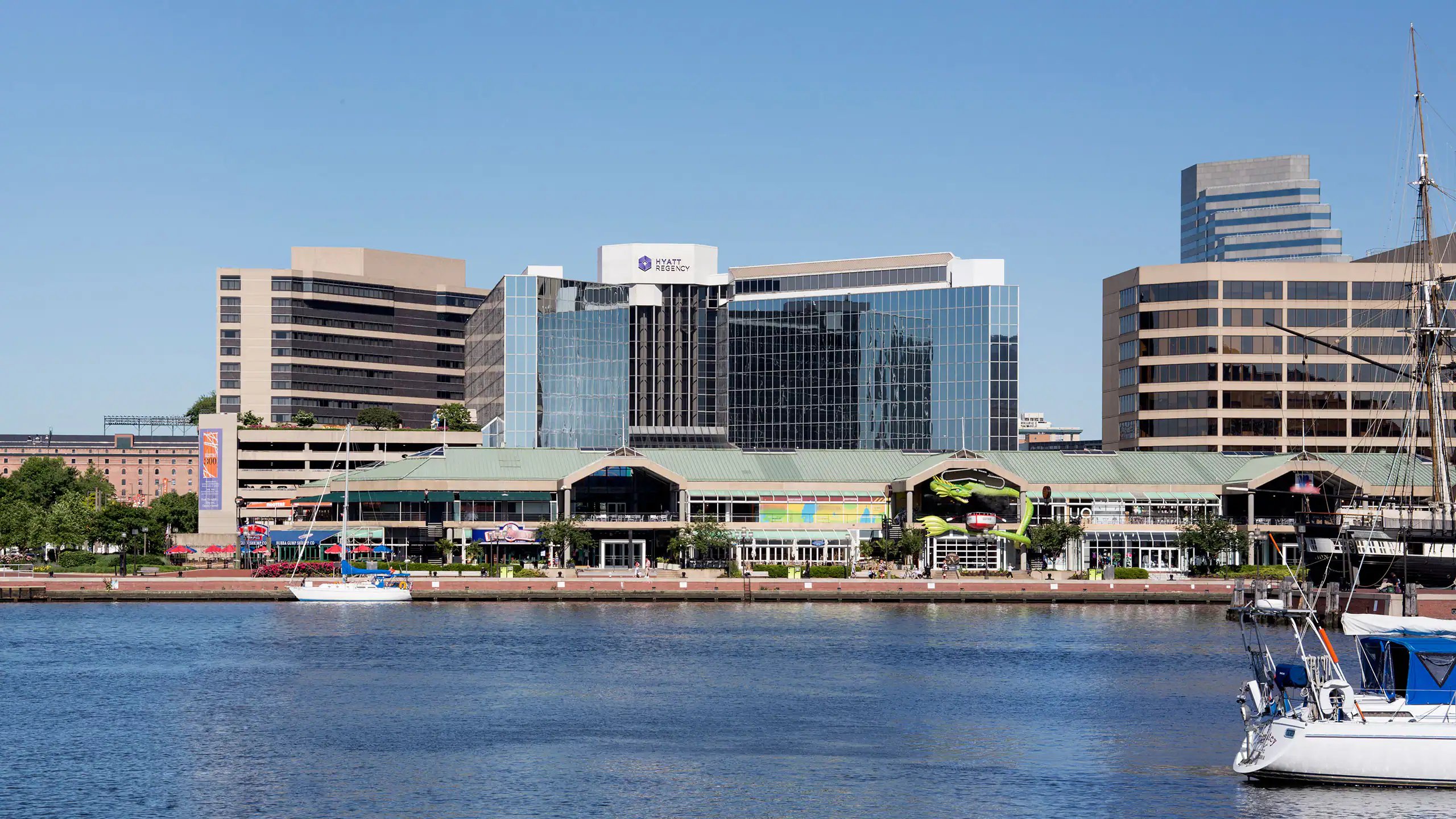 Hyatt-Regency-Baltimore-Inner-Harbor-P121-Exterior.16x9